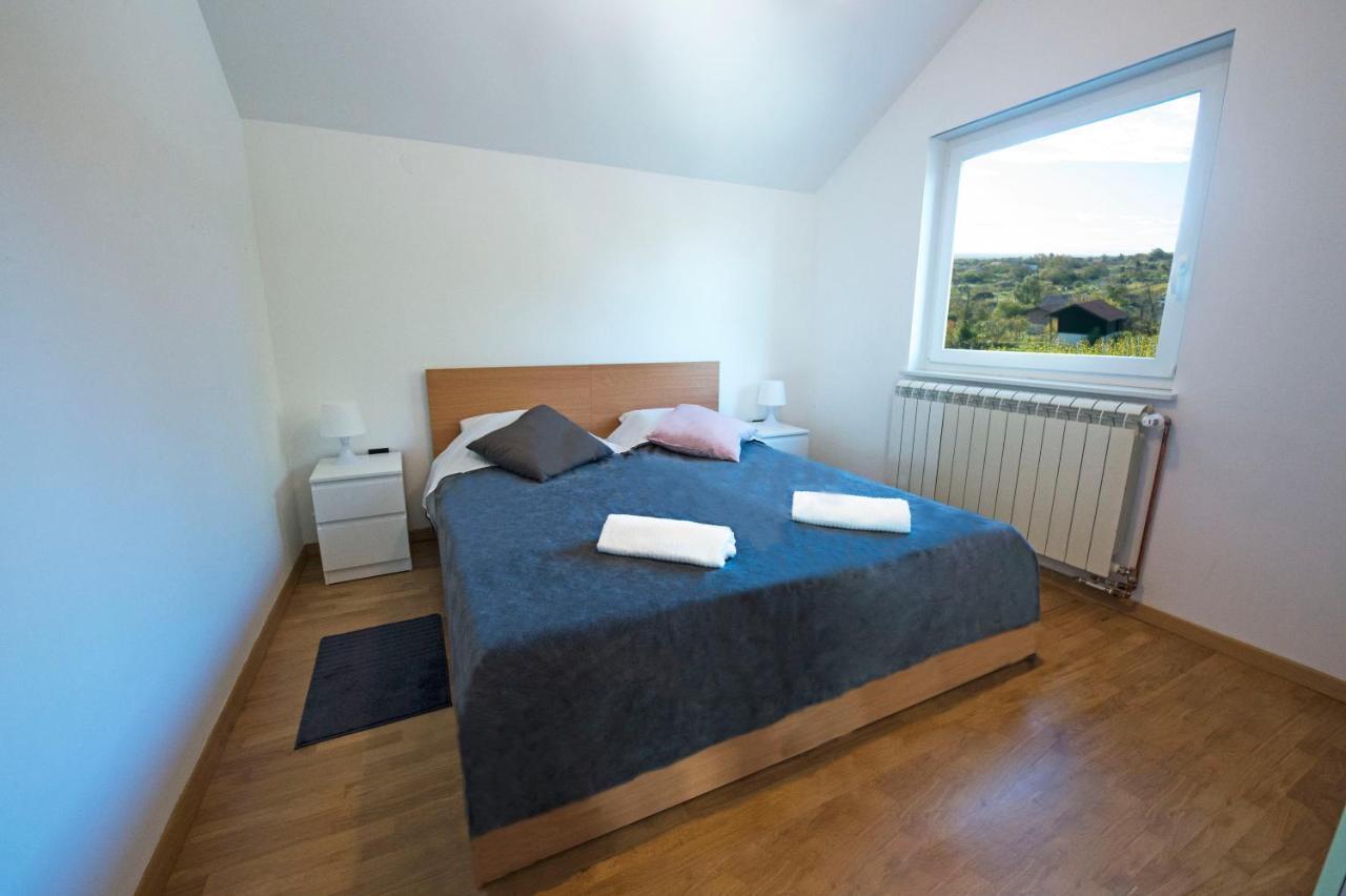 Apartman Grc Lejlighed Dugo Selo Eksteriør billede